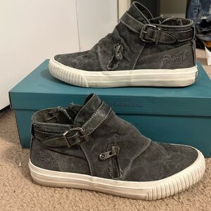 Grey blowfish sneakers